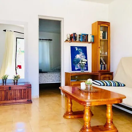 Alessandra With Sat- Tv & Wifi Only 200m From Playa Grande Puerto del Carmen (Lanzarote)