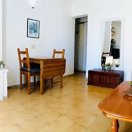 Alessandra With Sat- Tv & Wifi Only 200m From Playa Grande Apartment