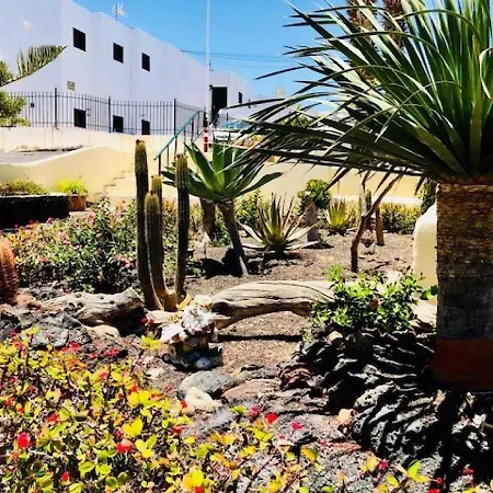 Alessandra With Sat- Tv & Wifi Only 200m From Playa Grande Puerto del Carmen (Lanzarote)